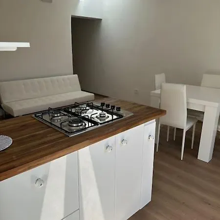 Casa Ai Giardinetti * 切尔韦泰里